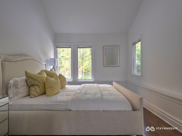 Hamptons Home 1020437