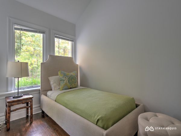 Hamptons Home 1020437