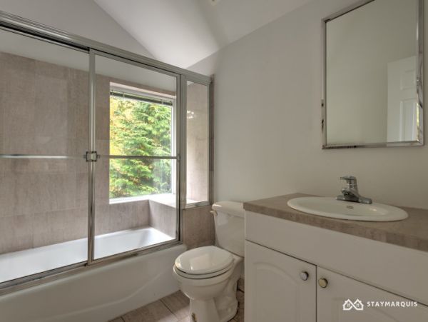 Hamptons Home 1020437