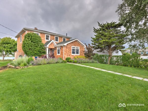 Hamptons Home 1020440