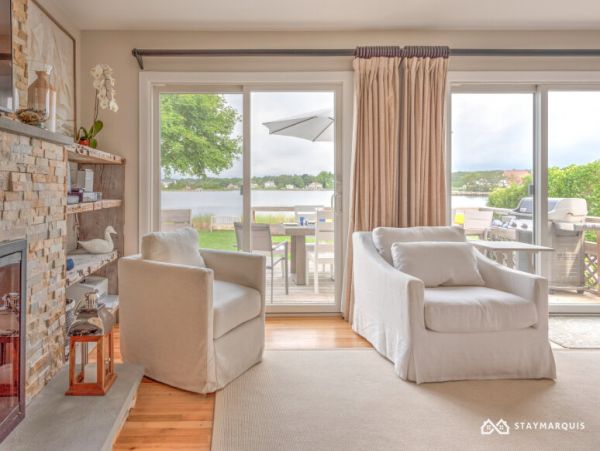 Hamptons Home 1020440