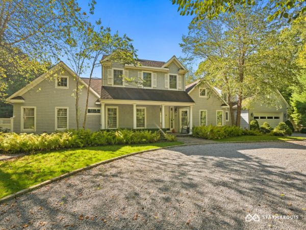Hamptons Home 1020441