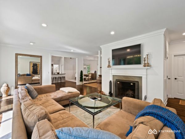 Hamptons Home 1020441