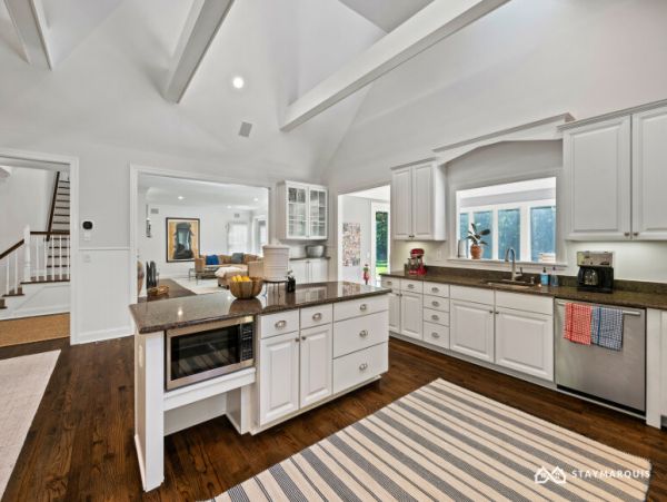 Hamptons Home 1020441