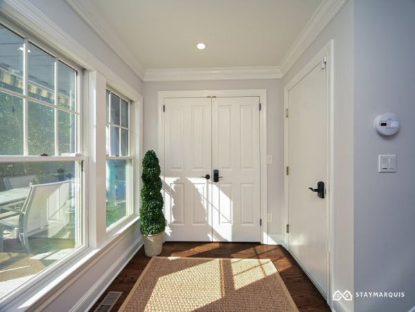 Hamptons Home 1020441