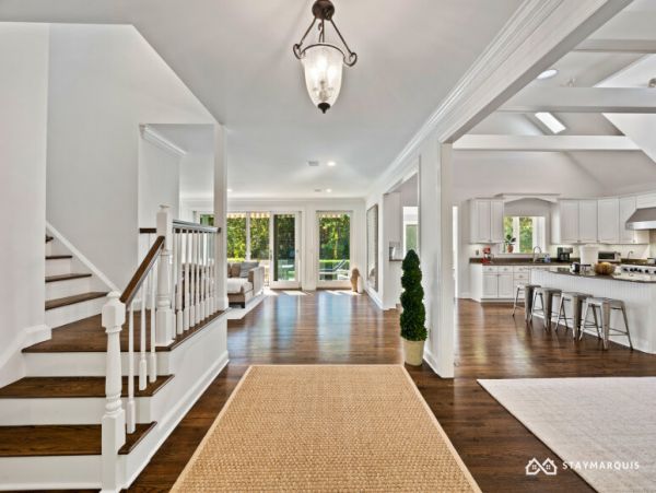 Hamptons Home 1020441