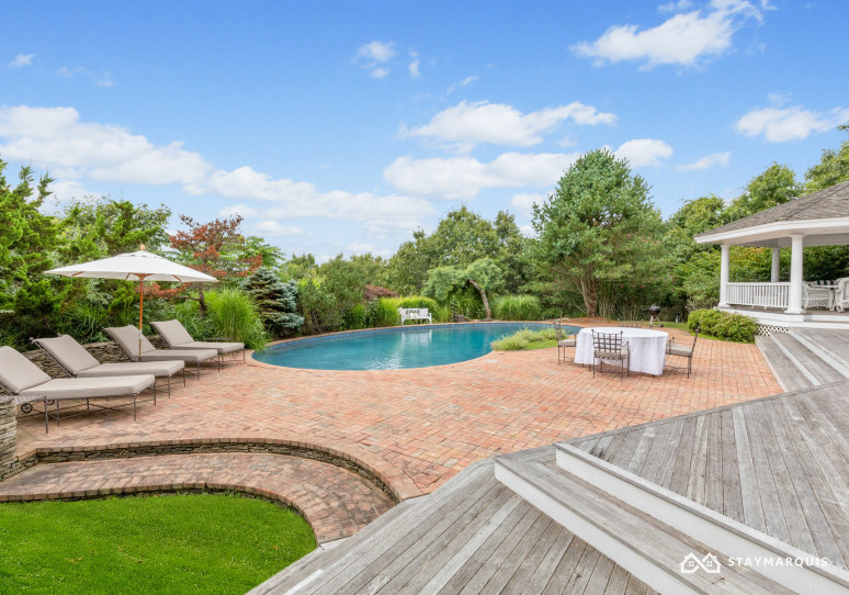 Hamptons Home 1020442
