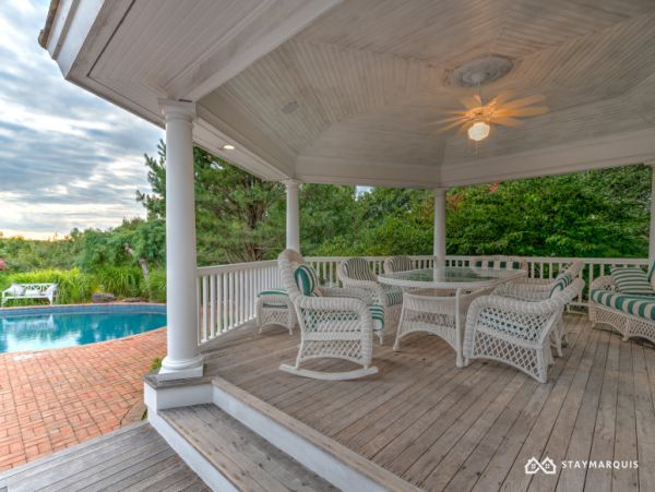 Hamptons Home 1020442