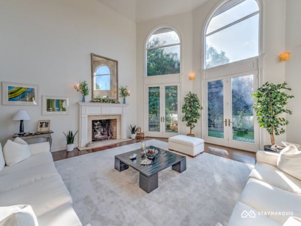 Hamptons Home 1020442