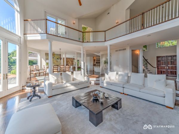 Hamptons Home 1020442