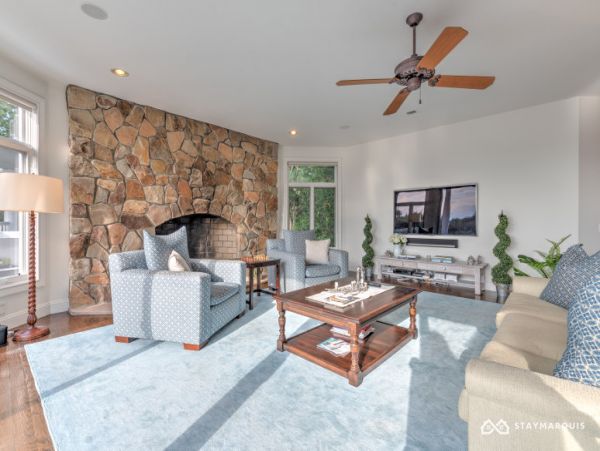 Hamptons Home 1020442