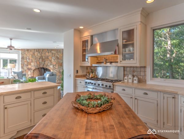 Hamptons Home 1020442
