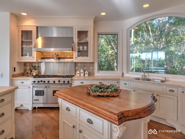 Hamptons Home 1020442