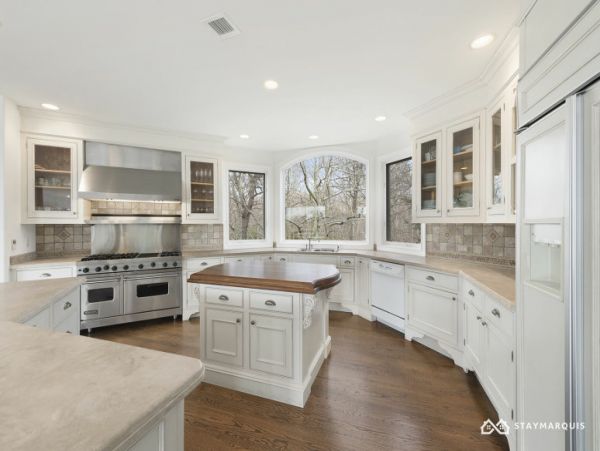 Hamptons Home 1020442