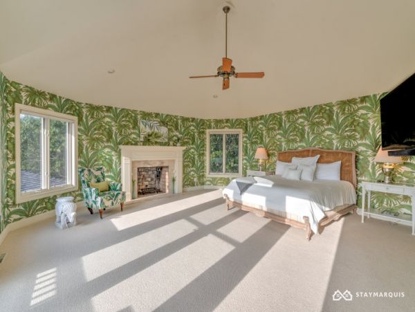 Hamptons Home 1020442