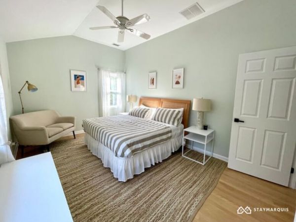 Hamptons Home 1020443