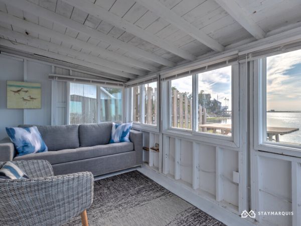 Hamptons Home 1020447