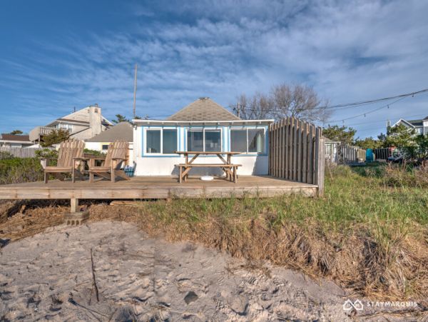 Hamptons Home 1020447