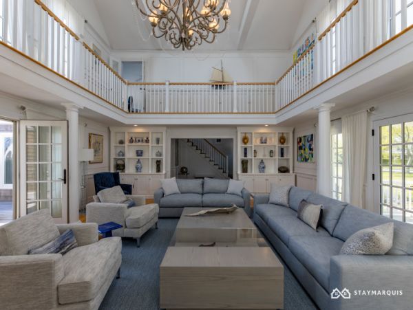 Hamptons Home 1020449