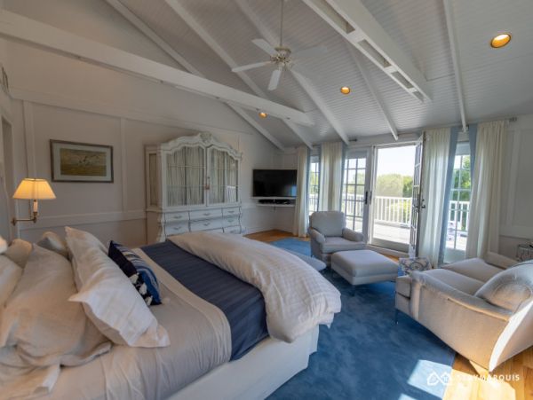 Hamptons Home 1020449