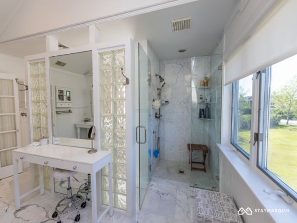 Hamptons Home 1020449