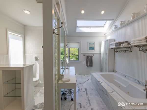 Hamptons Home 1020449