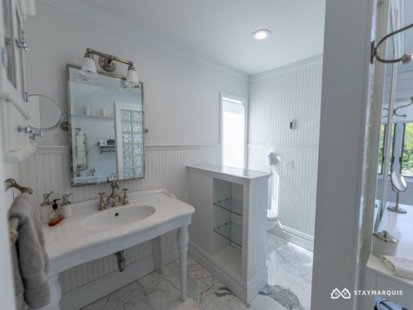 Hamptons Home 1020449