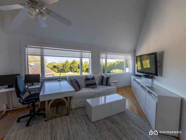 Hamptons Home 1020449