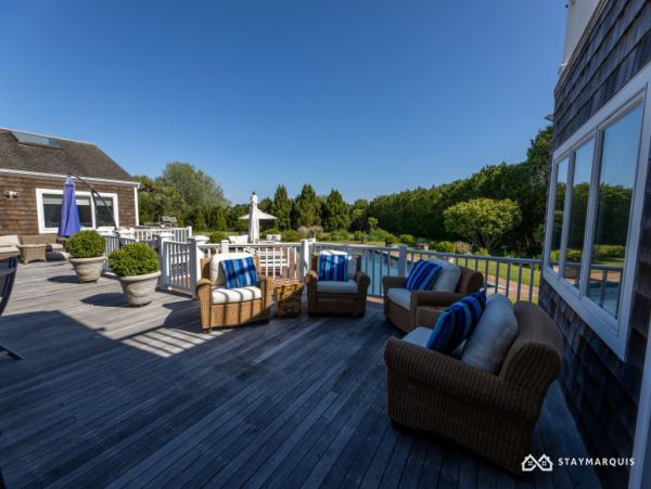 Hamptons Home 1020449