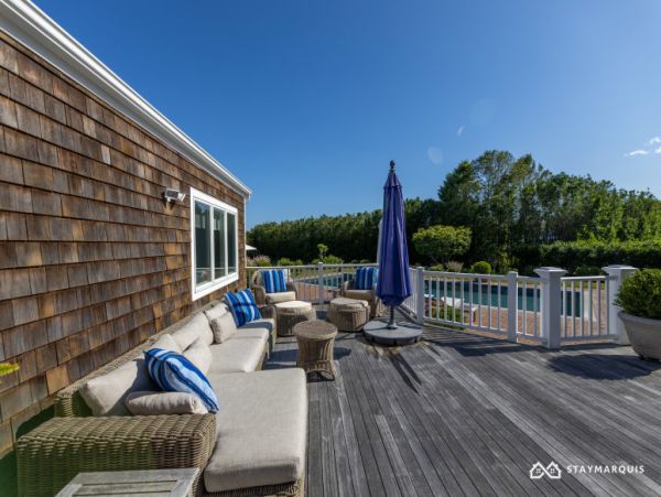 Hamptons Home 1020449
