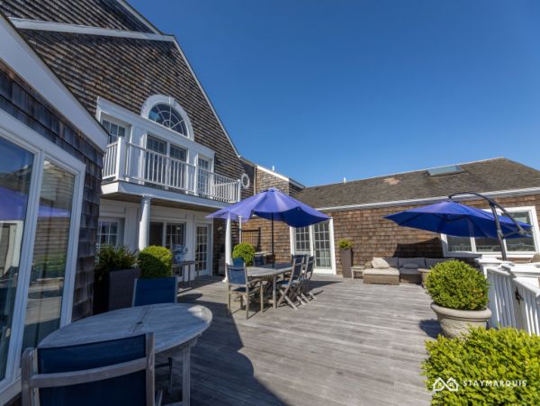Hamptons Home 1020449