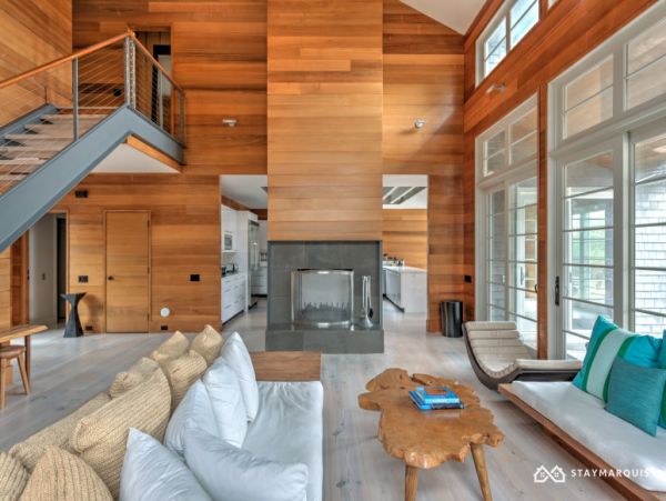 Hamptons Home 1020450