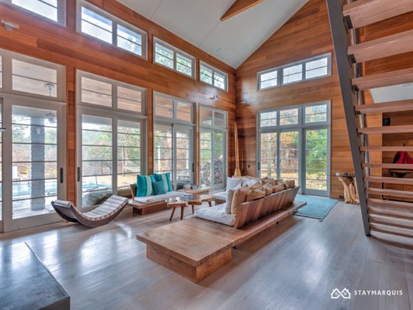 Hamptons Home 1020450
