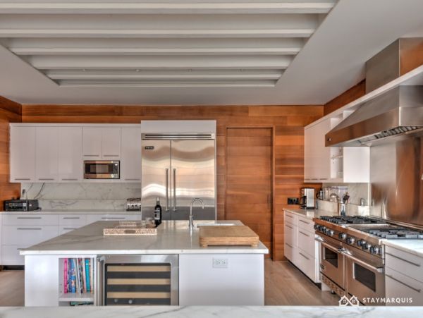 Hamptons Home 1020450