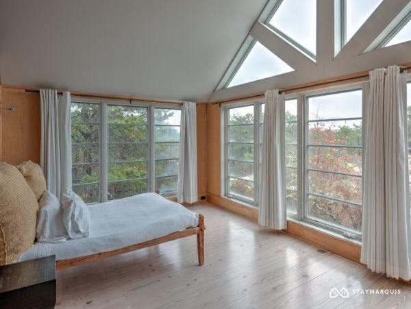 Hamptons Home 1020450