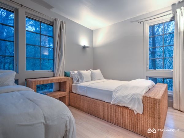 Hamptons Home 1020450