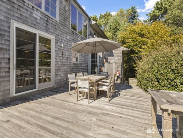 Hamptons Home 1020450