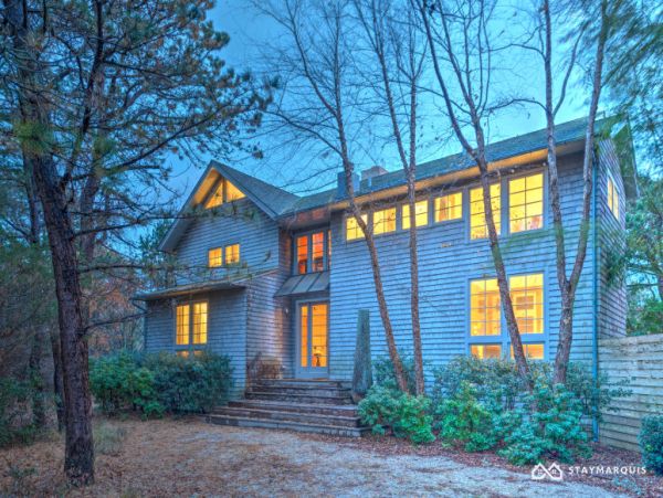 Hamptons Home 1020450