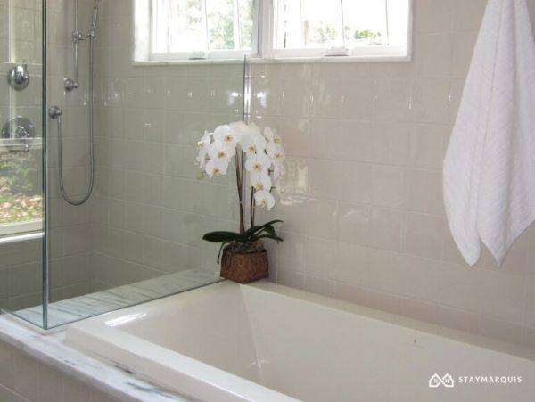 Hamptons Home 1020452