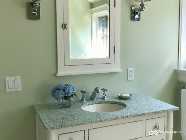 Hamptons Home 1020452