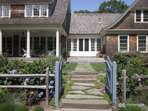 Hamptons Home 1020452