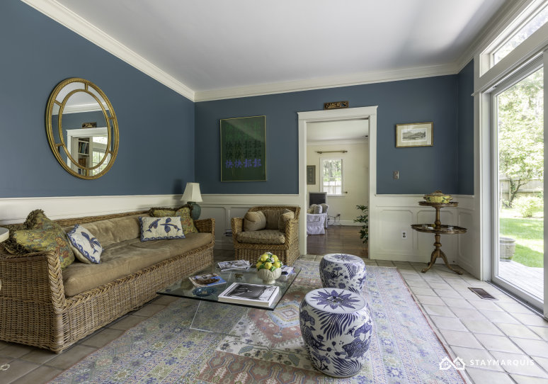 Hamptons Home 1020455