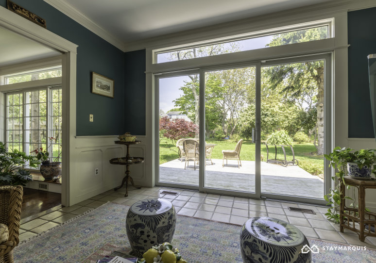 Hamptons Home 1020455