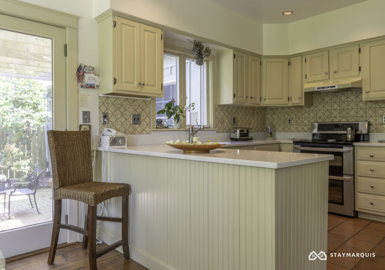 Hamptons Home 1020455