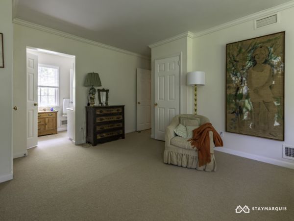 Hamptons Home 1020455