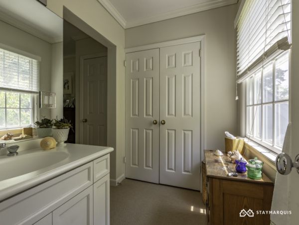 Hamptons Home 1020455
