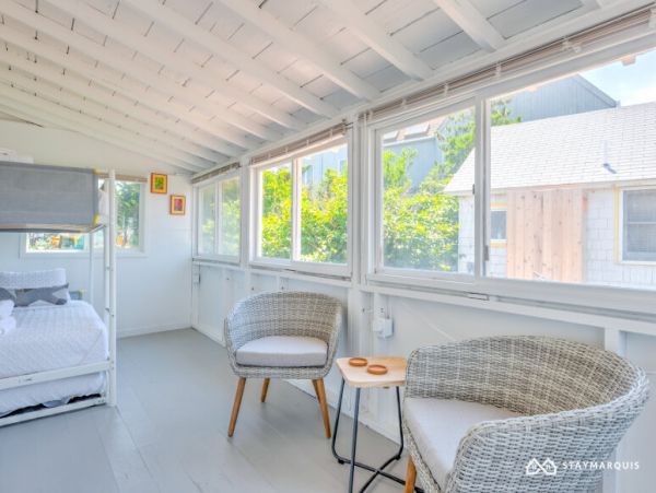 Hamptons Home 1020456