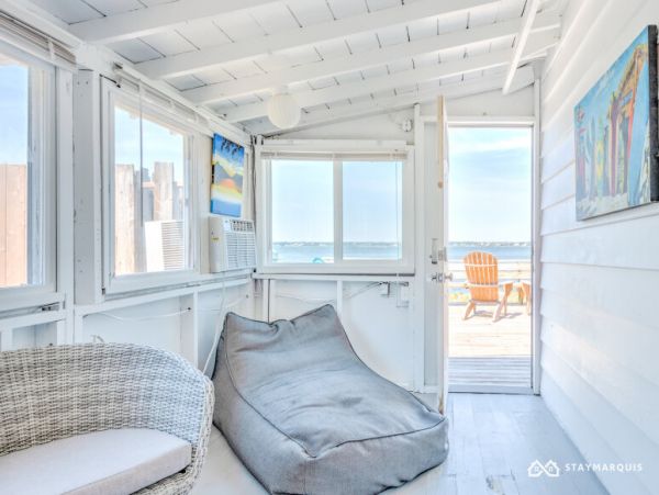 Hamptons Home 1020456