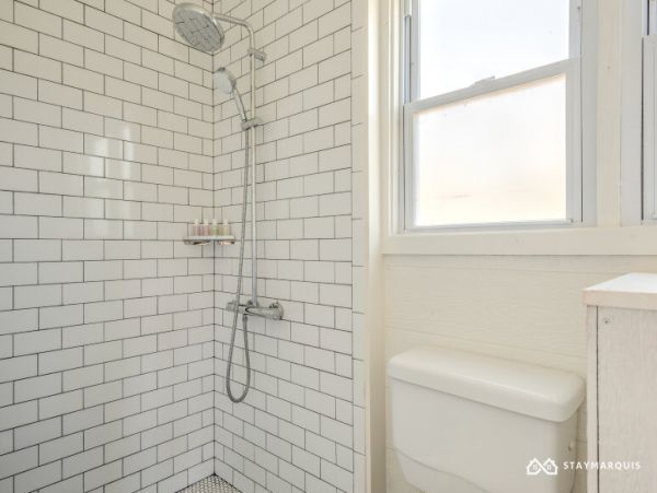 Hamptons Home 1020456