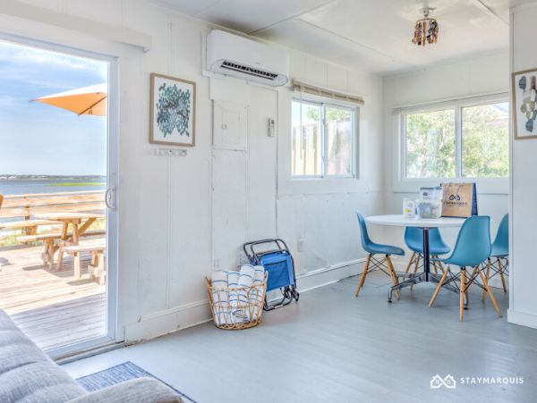 Hamptons Home 1020456